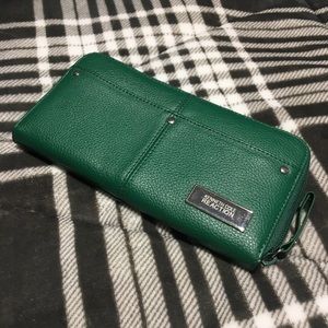 Kenneth Cole women’s wallet